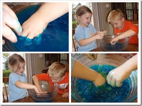 Sensory Tub - Jello (LivingLifeIntentionally.blogspot.com) Sensory Tub - Jello (LivingLifeIntentionally.blogspot.com)