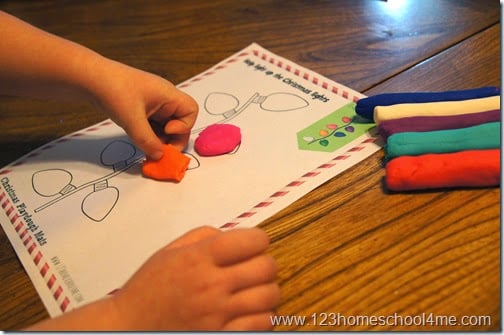 Follow direction free playdough mat Chrsitmas activity for kids Follow direction free playdough mat Chrsitmas activity for kids