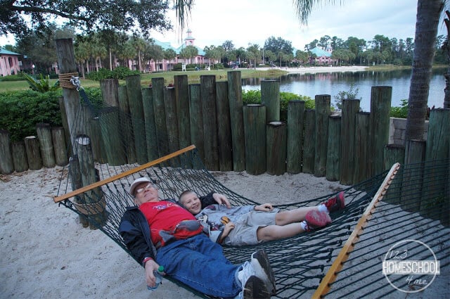 hang out on a hammock at Disney world resort for free hang out on a hammock at Disney world resort for free