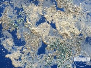 sprinkle glittler on the white paint to make shimmering new fallen snow fun crafts sprinkle glittler on the white paint to make shimmering new fallen snow fun crafts