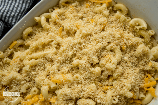 homemade macaroni and cheese with special topping homemade macaroni and cheese with special topping