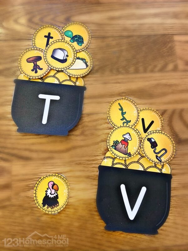 Saint Patricks Day Phonics game for pre k, kindergarten, and grade 1