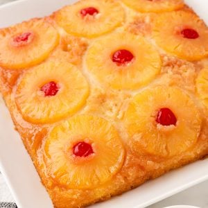 Nothing says summer like a delicious, easy pineapple upside down cake recipe—perfect for impressing guests or enjoying as a simple treat!