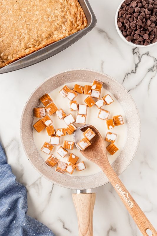 melt heavy cream and hershey caramel squares