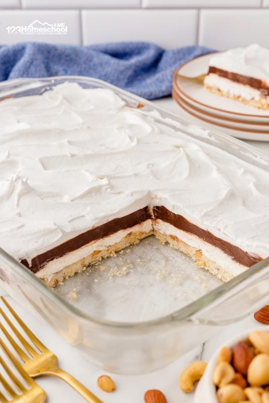 Then it's time to serve use a butter knife to cut the dessert into 15-20 slices, depending on how large you want each pice. Then use a serving utencil to put your slice on a plate. original robert redford dessert recipe