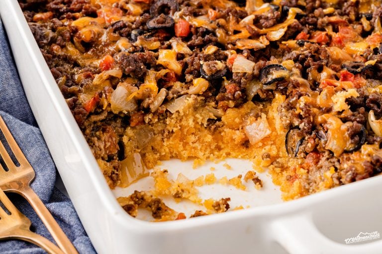 Try Amigo Pie for dinnerโa delicious beef casserole with a modern twist on a 1950s tamale pie recipe that the whole family will love!