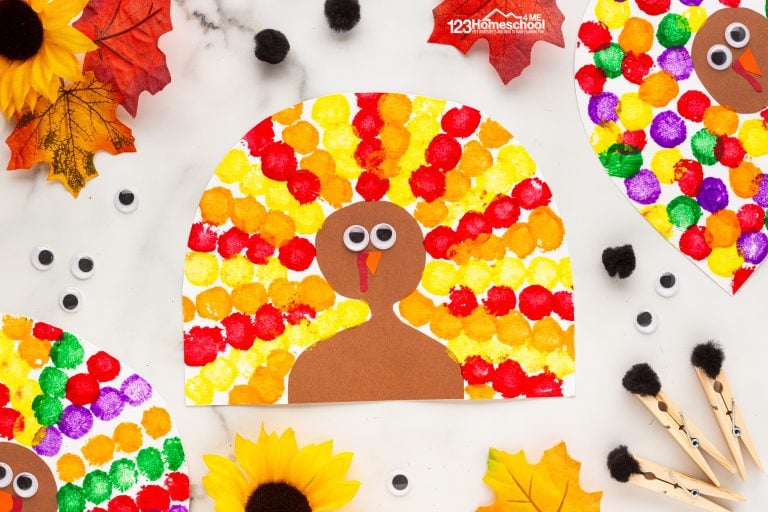 Check out this adorable and customizable turkey pom pom craft that's perfect for toddlers and preschoolers to celebrate Thanksgiving!