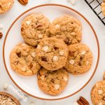 Try these irresistible soft and chewy white chocolate chip oatmeal cookies for a delicious homemade treat!