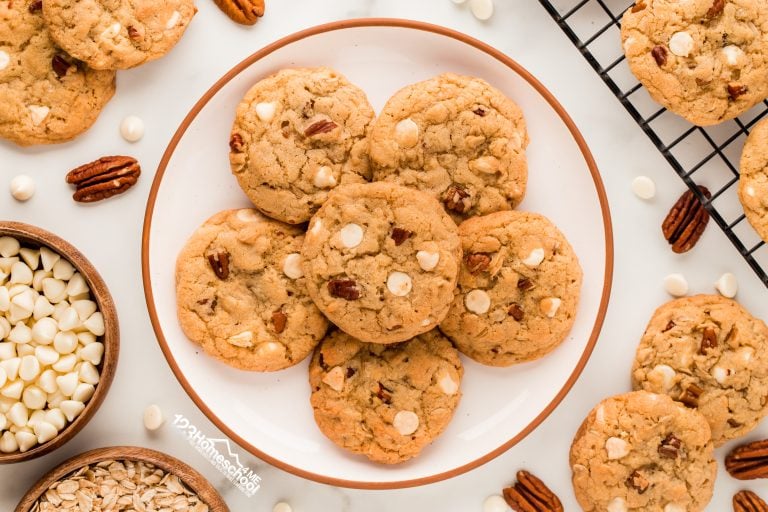 Try these irresistible soft and chewy white chocolate chip oatmeal cookies for a delicious homemade treat!