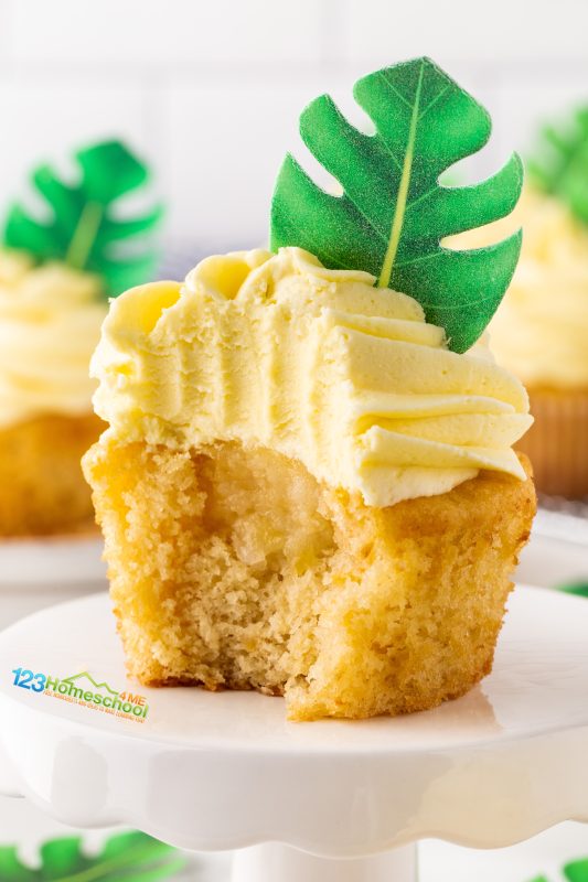 pineapple cupcake recipe Get ready to indulge in these delightful summer cupcakes! Each bite is a perfect harmony of sweetness and tanginess that you won’t want to miss. Treat yourself to a taste of summer!