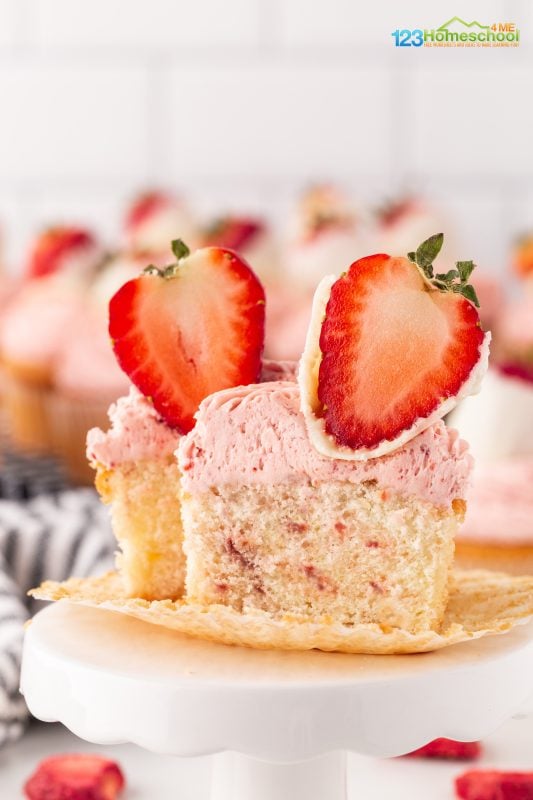 summer dessert These strawberry cupcakes are not just light and moist – they’re the ultimate treat for June and July! But the real star here is the luscious white chocolate strawberry frosting! Seriously, it's so delicious that I could eat it straight from the bowl! These are my obsession!