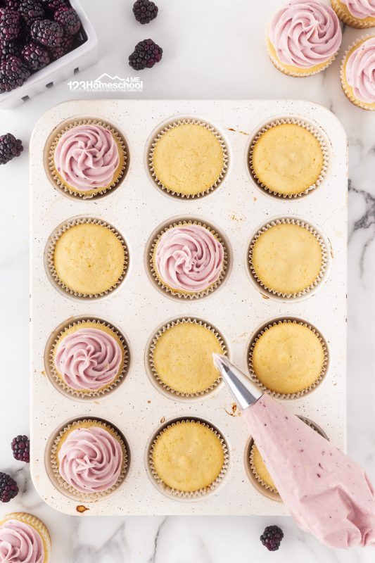 Blackberry icing Time to decorate those cupcakes! Use a piping bag to create beautiful swirls and curls, or frost them with an offset spatula for a smooth finish.